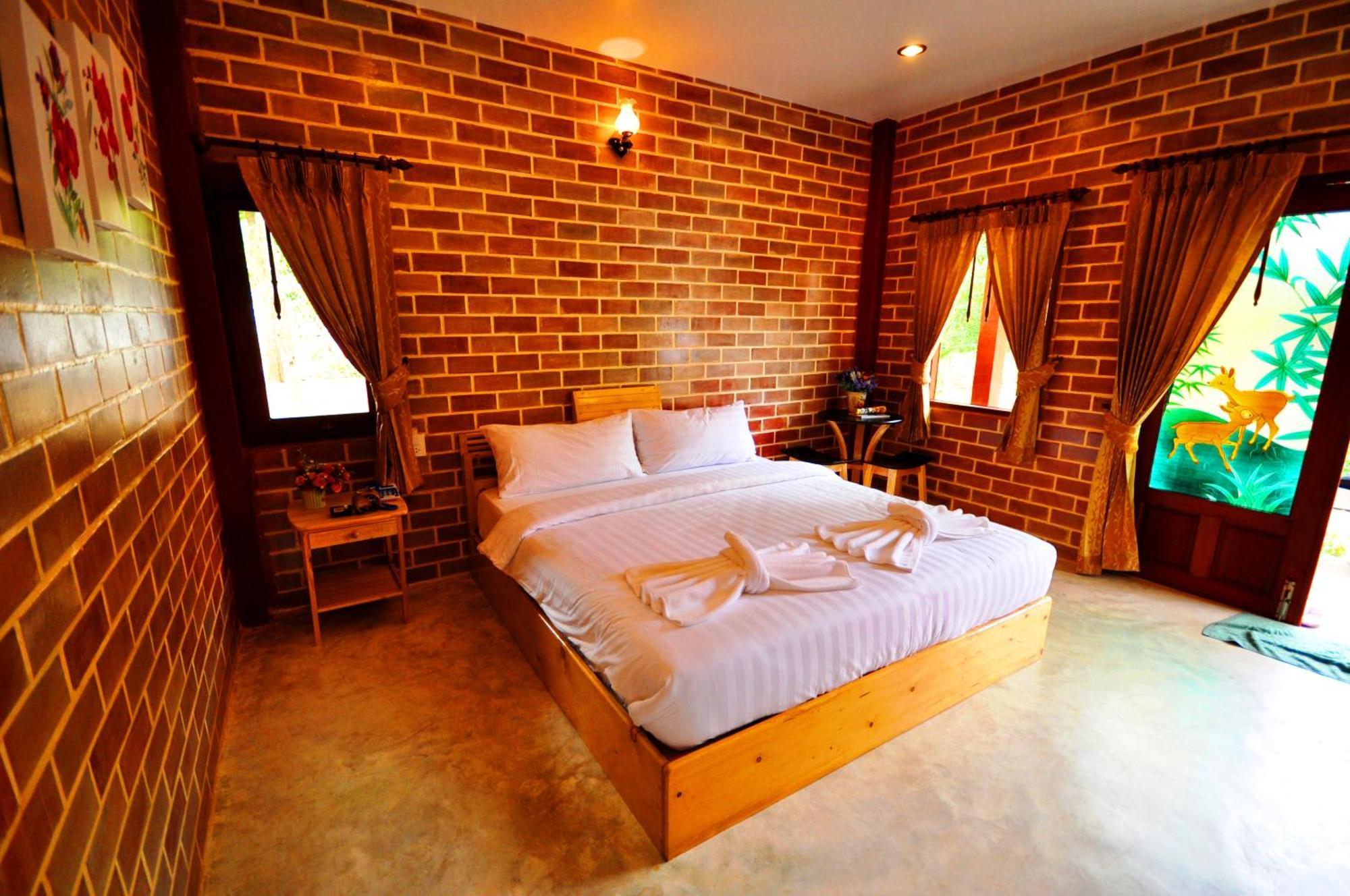 Theerama Cottage Suan Phueng Oda fotoğraf