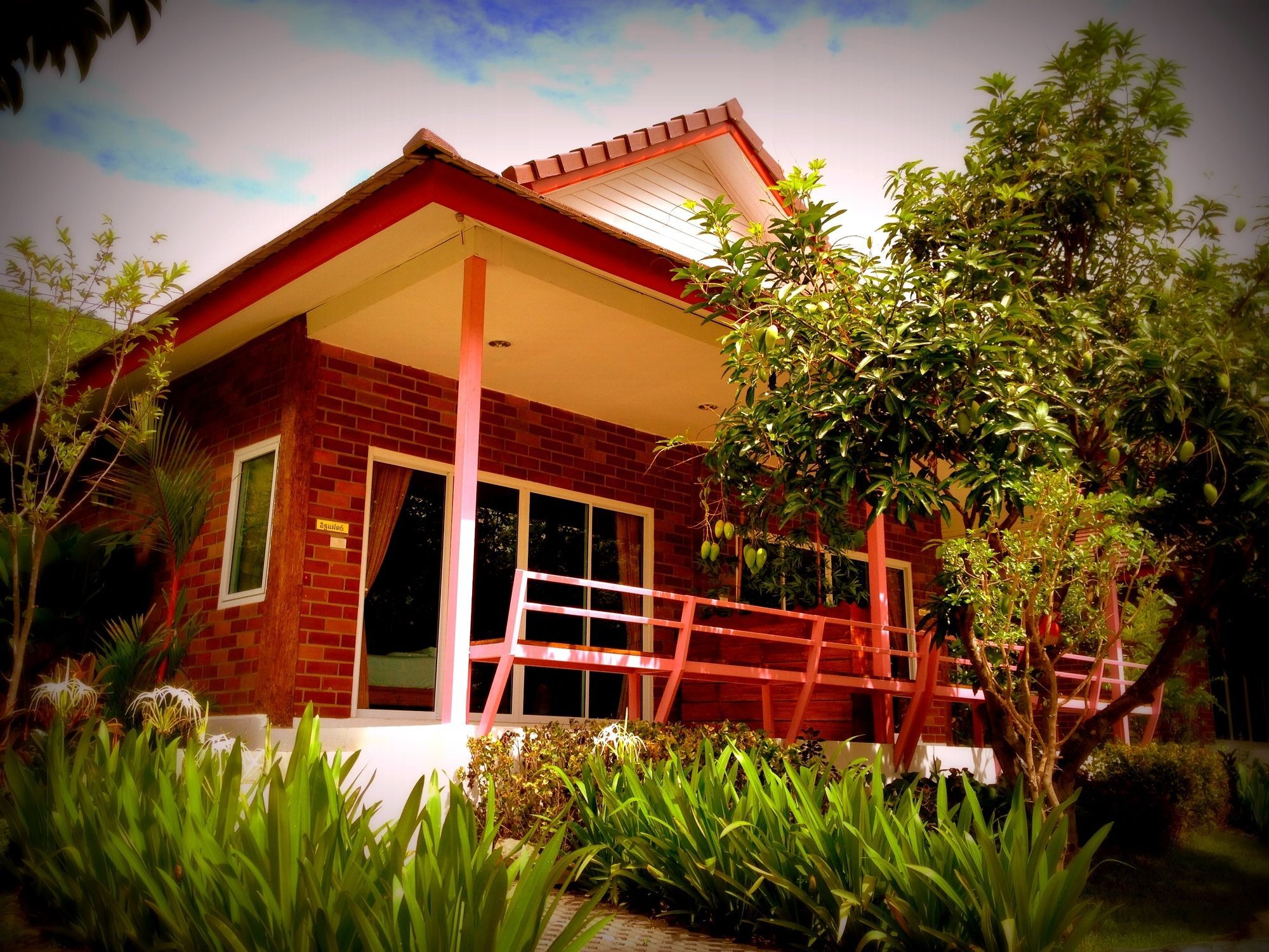 Theerama Cottage Suan Phueng Dış mekan fotoğraf